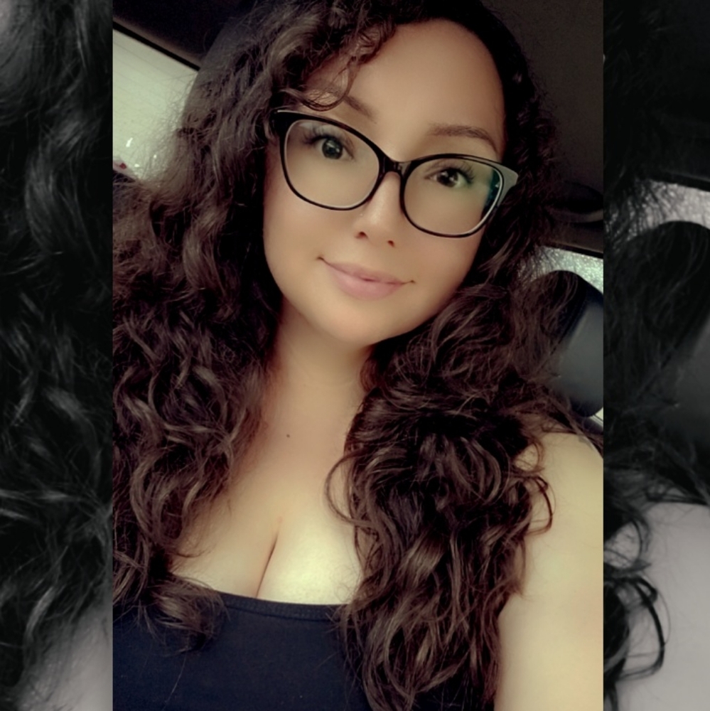 Meet your Posher, Crystal